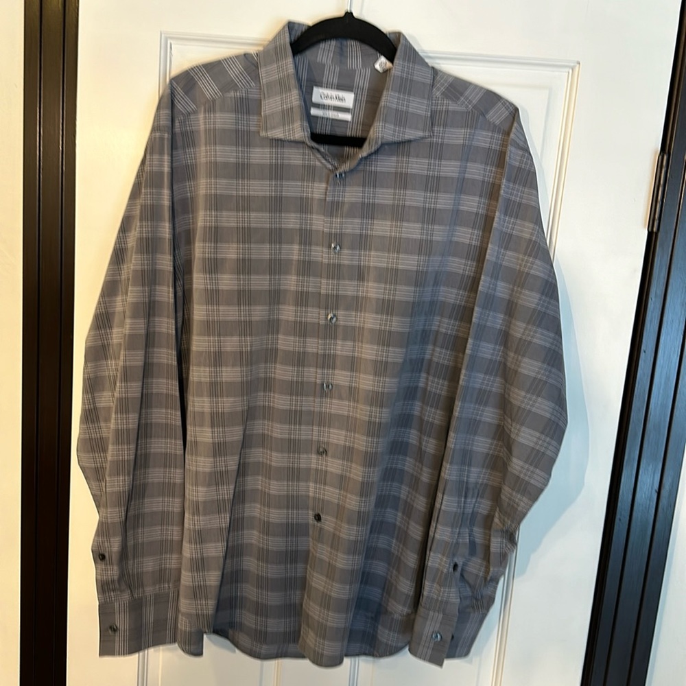 Men’s Calvin Klein Dress Shirt size 17.5 34/35